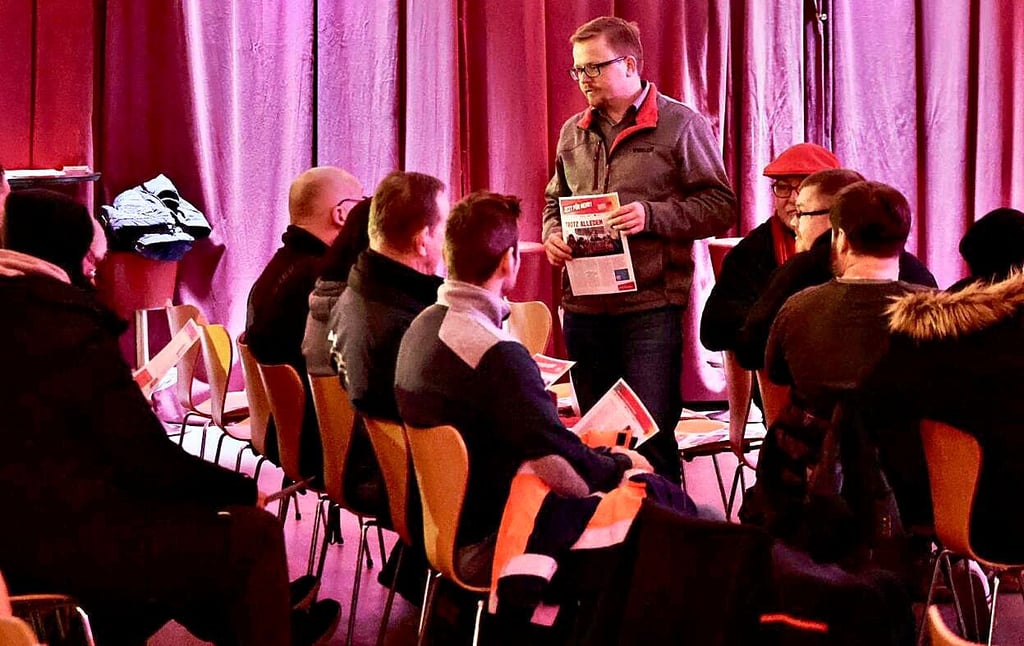 Frank Franke, Gewerkschaftssekretär bei Verdi, hat über den aktuellen Stand der Verhandlungen und die nächsten Schritte informiert.