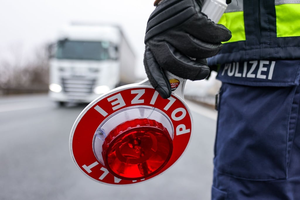 Insgesamt 86 Fahrzeuge wurden kontrolliert. (Symbolbild)