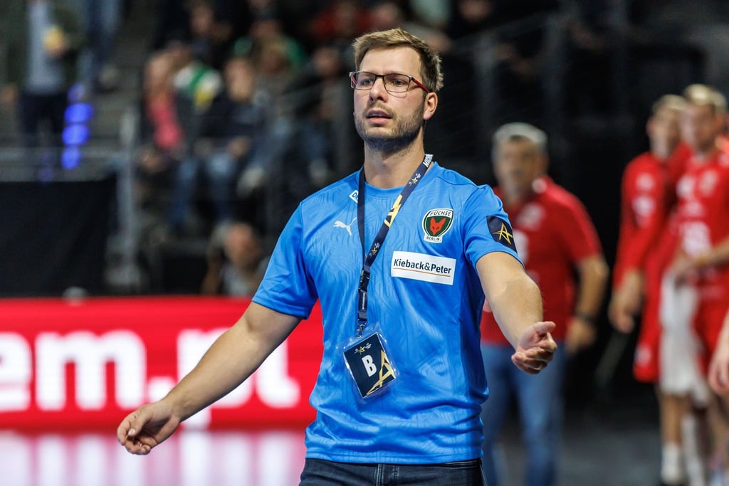 Füchse-Trainer Jaron Siewert hat großen Respekt vor Flensburg
