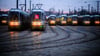 Warnstreik im Nahverkehr: Am Freitag sollen viele Busse und Bahnen in den Depots bleiben. (Archivbild)