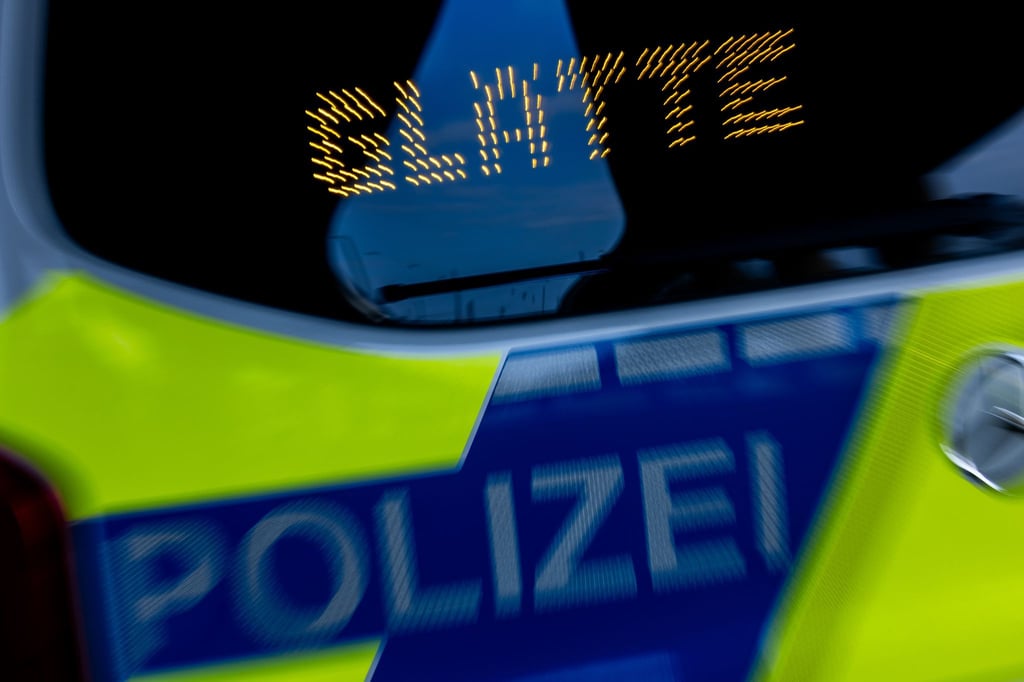 Örtlich sorgt gefrierender Regen für Glatteis. (Symbolbild)