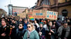 Einen Tag vor der Bundestagswahl gingen in Erfurt tausende Menschen gegen einen Rechtsruck in der Gesellschaft auf die Straße.