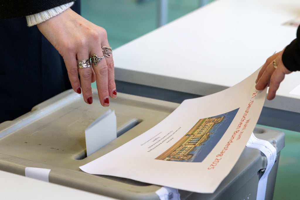 Die AfD liegt nach einem Zwischenergebnis in Thüringen bei der Bundestagswahl weit vorn.