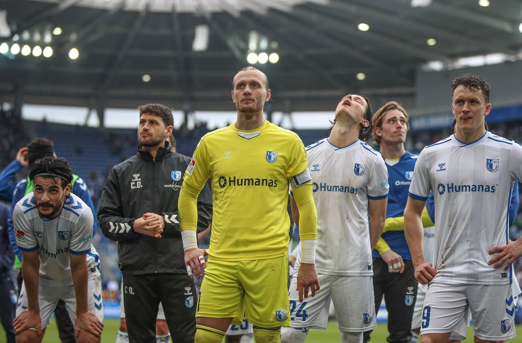 Ein Bild, dass die Emotionslage nach dem Spiel in Karlsruhe widerspiegelt: Die Blau-Weißen waren sehr frustriert.