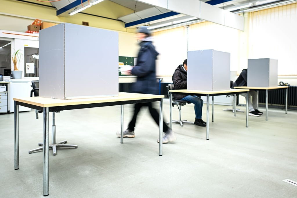 In Bremen haben die Wahllokale seit morgens geöffnet.