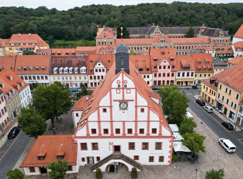 Tino Kießig ist neuer Oberbürgermeister und zieht ins Rathaus von Grimma ein. (Archivbild)