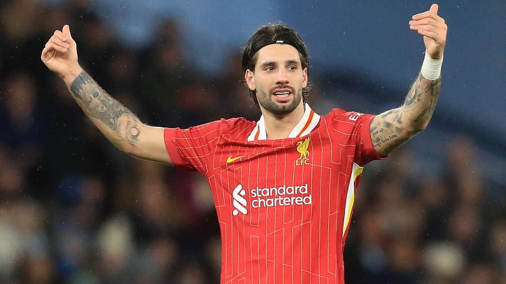 Dominik Szoboszlai vom FC Liverpool jubelt über das Tor zum 2:0.