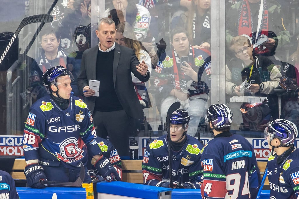 Eisbären-Coach Serge Aubin sieht das Spiel beim Tabellenführer Ingolstadt als guten Test für die Playoffs in der DEL.