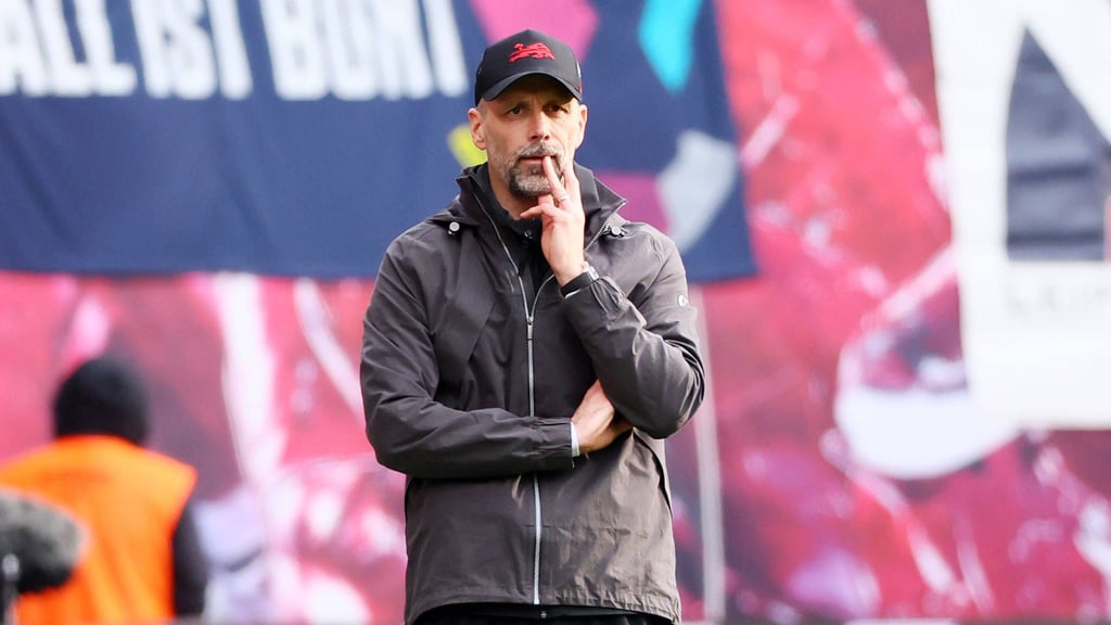 RB-Trainer Marco Rose an der Seitenlinie.