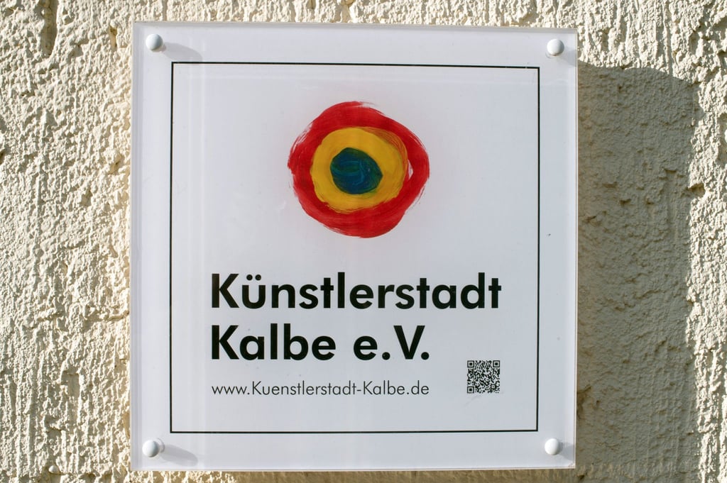 Jeweils im Sommer und Winter lädt ein Verein Künstlerinnen und Künstler nach Kalbe in die Altmark. Während einer mehrwöchigen Residenz in der Künstlerstadt können sie arbeiten und präsentieren. Der elfte Wintercampus dauert bis 23. März. (Archivfoto)