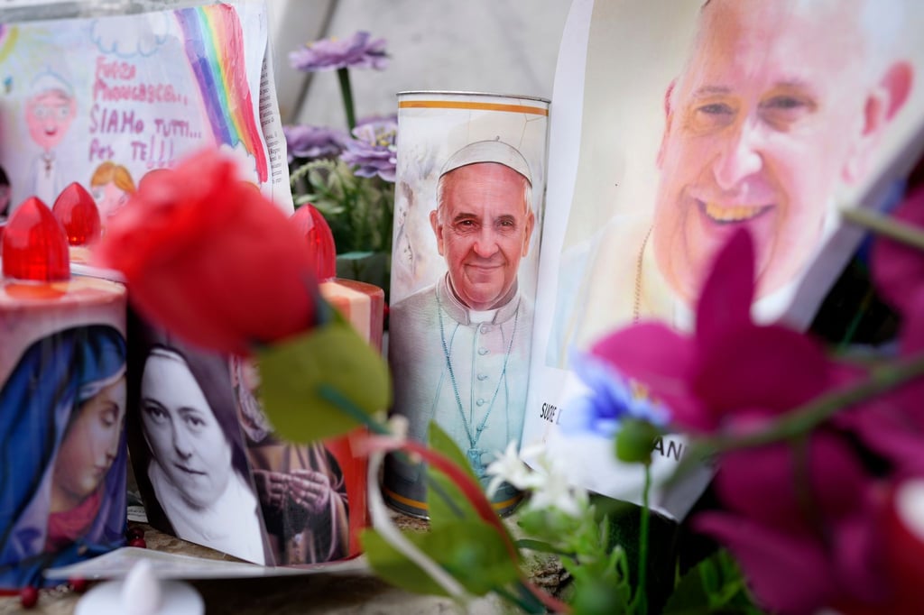 Seit mehr als anderthalb Wochen wird Papst Franziskus in einem Krankenhaus behandelt.