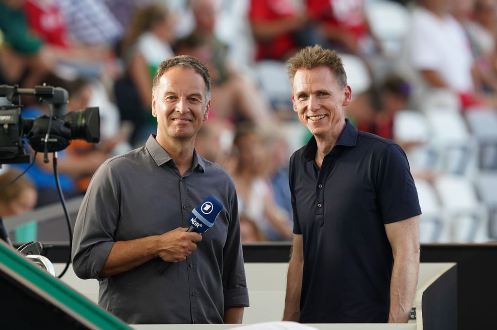 Frank Busemann (r) arbeitet unter anderem als TV-Experte für die ARD.