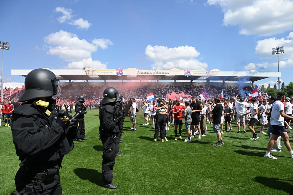 Der Sportpark Unterhaching ist wegen nicht ausreichenden Sicherheitskonzeptes von der Gemeinde gesperrt worden.