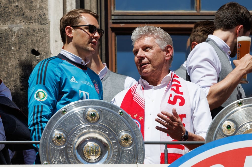 Münchens Oberbürgermeister Dieter Reiter (rechts) geht davon aus, bald wieder mit den Bayern auf dem Balkon zu stehen.