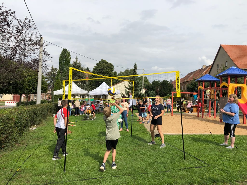 Publikumsmagnet: Die Kinderolympiade beim Reichardtswerbener Dorffest zog im vergangenen Jahr 80 Teilnehmer an. Organisiert wird sie von den Sportvereinen des Dorfes.