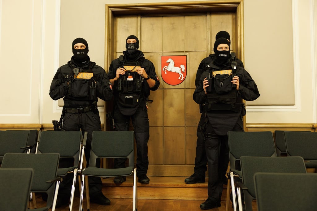 Nach einer Verständigung könnte ein Prozess gegen mutmaßliche Geldautomatensprenger deutlich schneller beendet werden. (Archivbild)