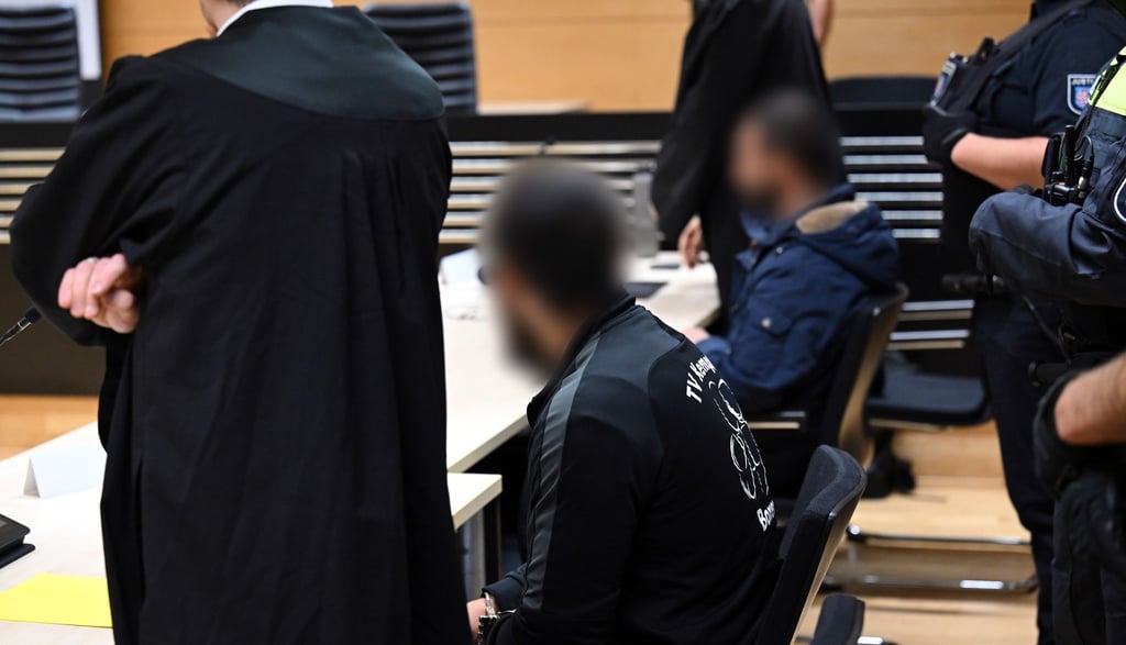 Die beiden Angeklagten sollen sich islamistisch radikalisiert und einen Anschlag beim schwedischen Parlament geplant haben - nun wurden beide zu mehreren Jahren Haft verurteilt. (Archivbild)
