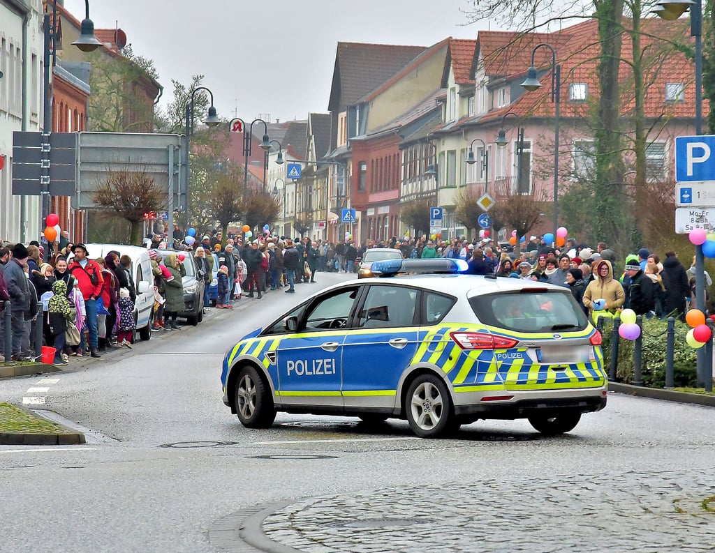 Zur Absicherung soll in Klötze am Sonntag ein Fahrzeug vor dem Tulpensonntagsumzug fahren und eines dahinter.
