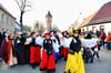 Die Marketenderinnen des NCC  sorgten beim Karnelvalsumzug in Nienburg für Stimmung.