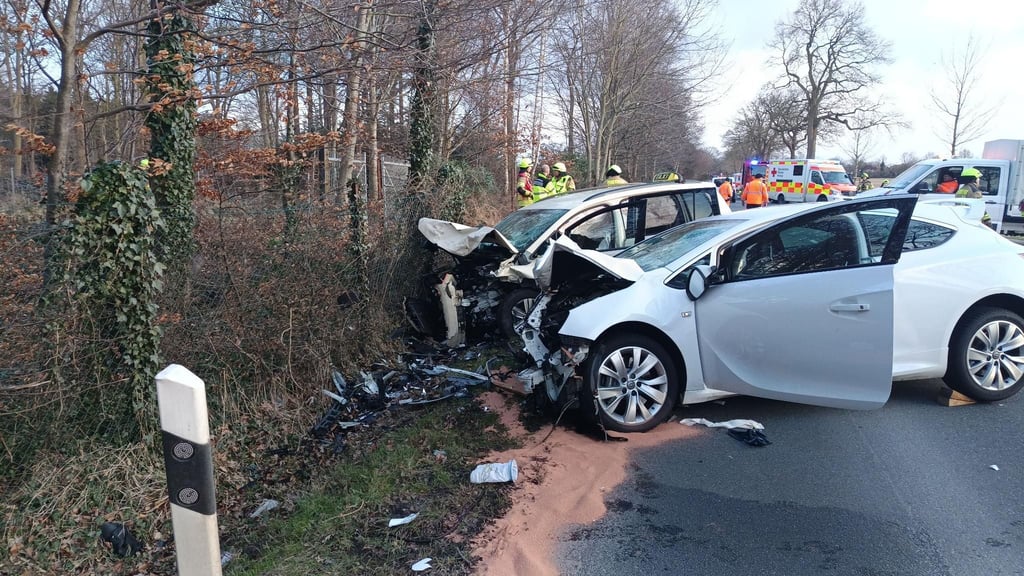 Bei dem Unfall wurden auch vier Schüler schwer verletzt.