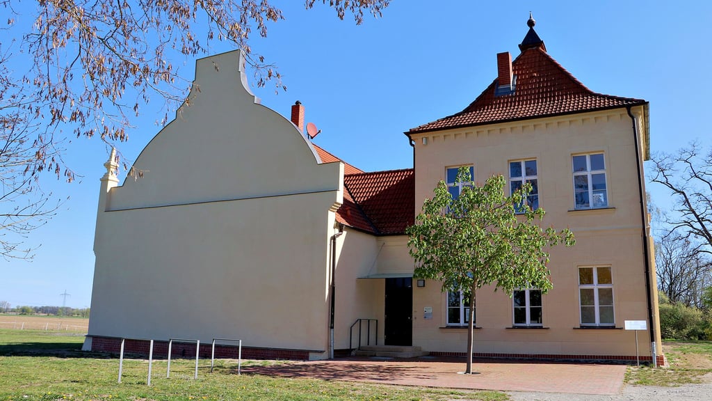 Zerben mit seinem „FrauenOrt“ Schloss Zerben soll einen Eintrag als Ort der „Straße der deutschen Sprache“ erhalten.