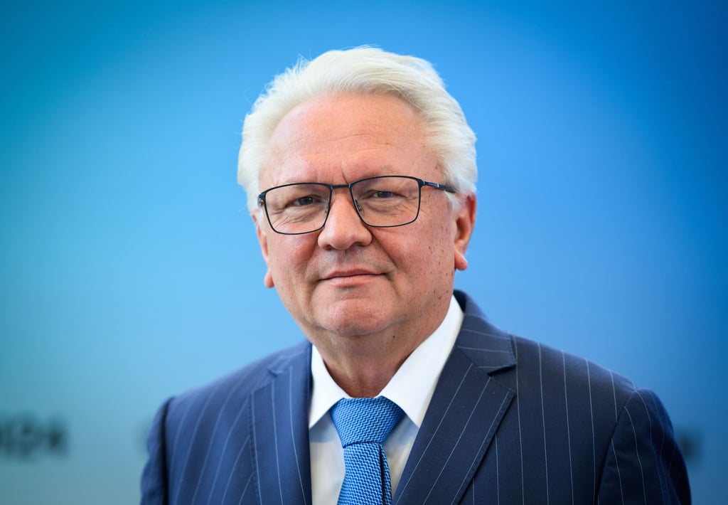 Rheinmetall-Chef Armin Papperger ist erfreut über den Aktienkurs seiner Firma.