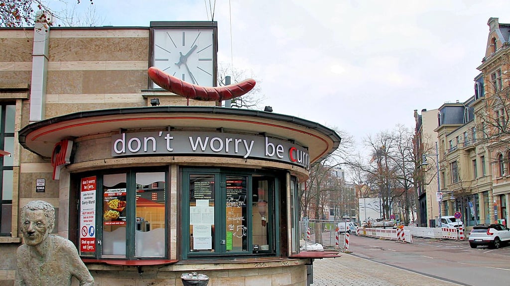 Das "Don't worry be curry" am Universitätsring in Halle hat mit einer Nachricht für Verwirrung gesorgt.