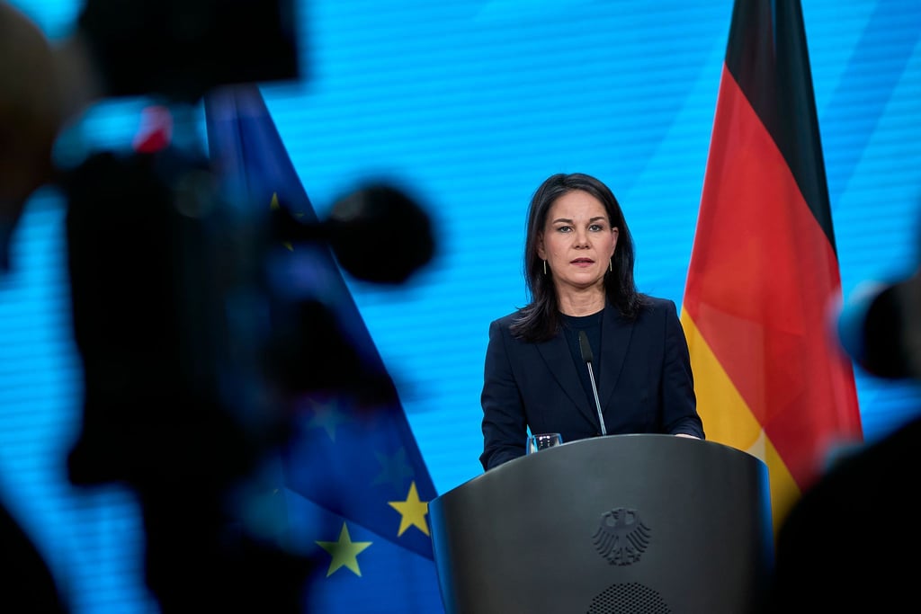 Man könne nicht bis zur Bildung einer neuen Bundesregierung warten, sagte Baerbock.