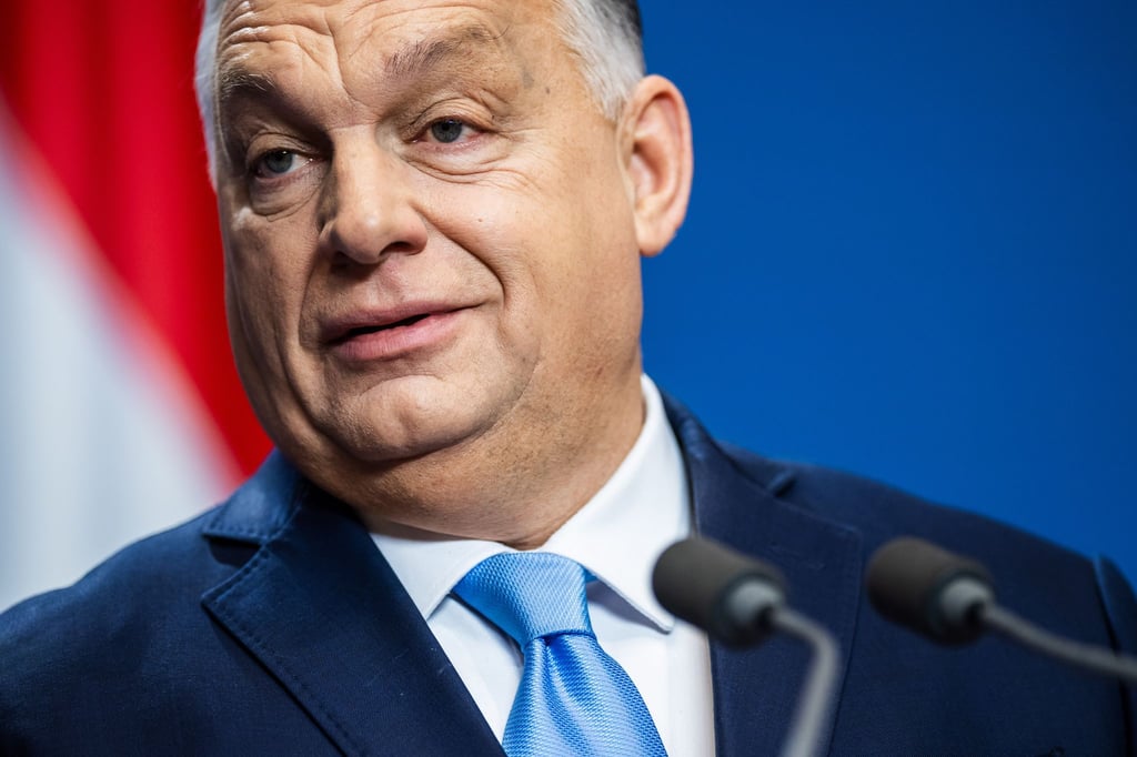 Die EU und ganz Europa wolle Krieg, moniert Orban - „außer Ungarn und dem Vatikan“.