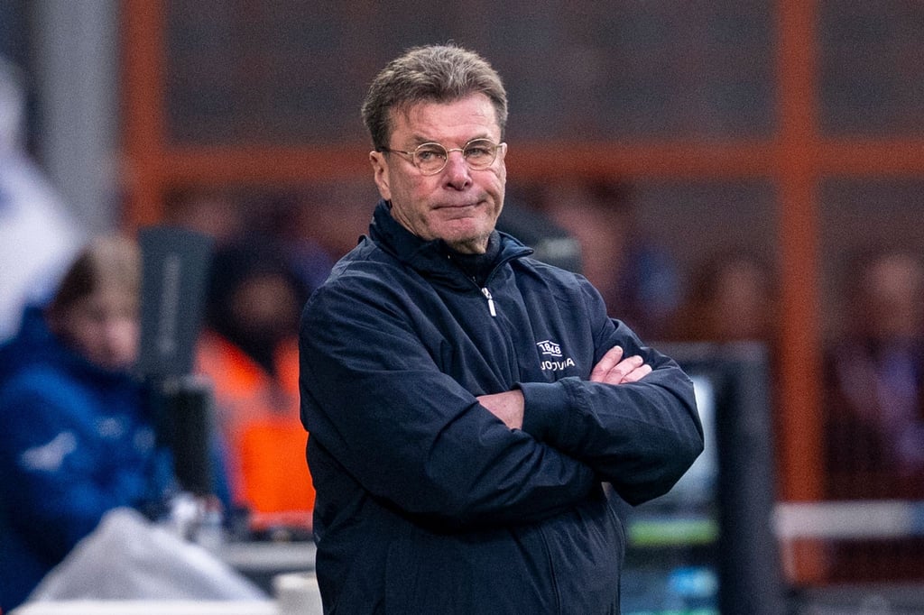Bochums Trainer Dieter Hecking verliert trotz Niederlage nicht den Glauben an den Bundesliga-Verbleib.