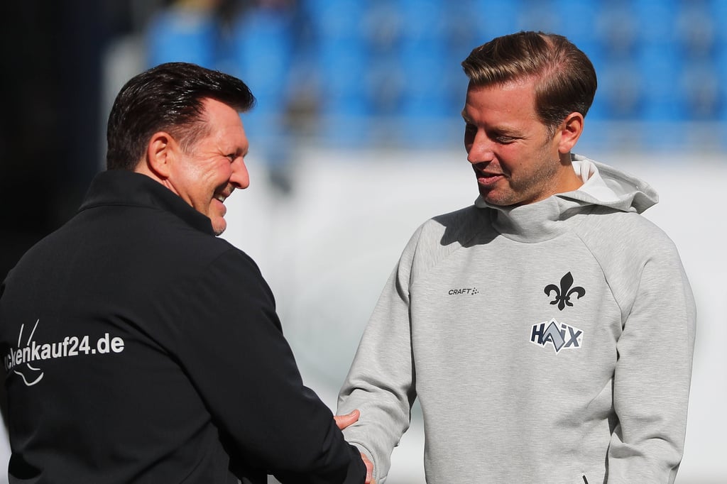 Florian Kohfeldt, Trainer vom SV Darmstadt (re.), und Christian Titz, Coach vom 1. FC Magdeburg, beim Hinspiel im September.