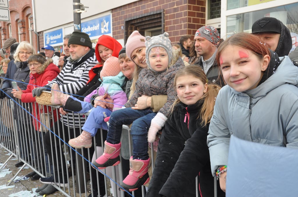 Schnappschuss vom Karnevalsumzug in Osterburg (Landkreis Stendal) am Sonnabend, 1. März 2025.