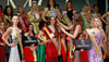 Krönung von Marah Elise Rackebrandt zur „Miss Deutschland 2025“. An ihrer Seite die Vize-Miss Deutschland „Miss MGO Niedersachsen“ Soraya Olympia Siegert (rechts) und 3. Miss Deutschland Lilia Taller „Miss MGO Hamburg“ (links). 