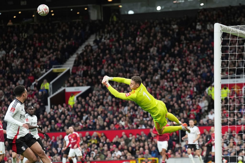 Der Held von Old Trafford: Dank Bernd Leno ist Fulham eine Runde weiter.