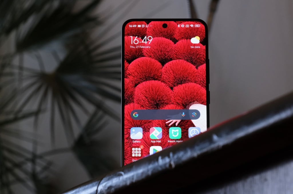 Soll länger blühen: Xiaomi verspricht für das 15 vier Jahre Android-Updates und dann noch einmal sechs Jahre Sicherheitspatches.