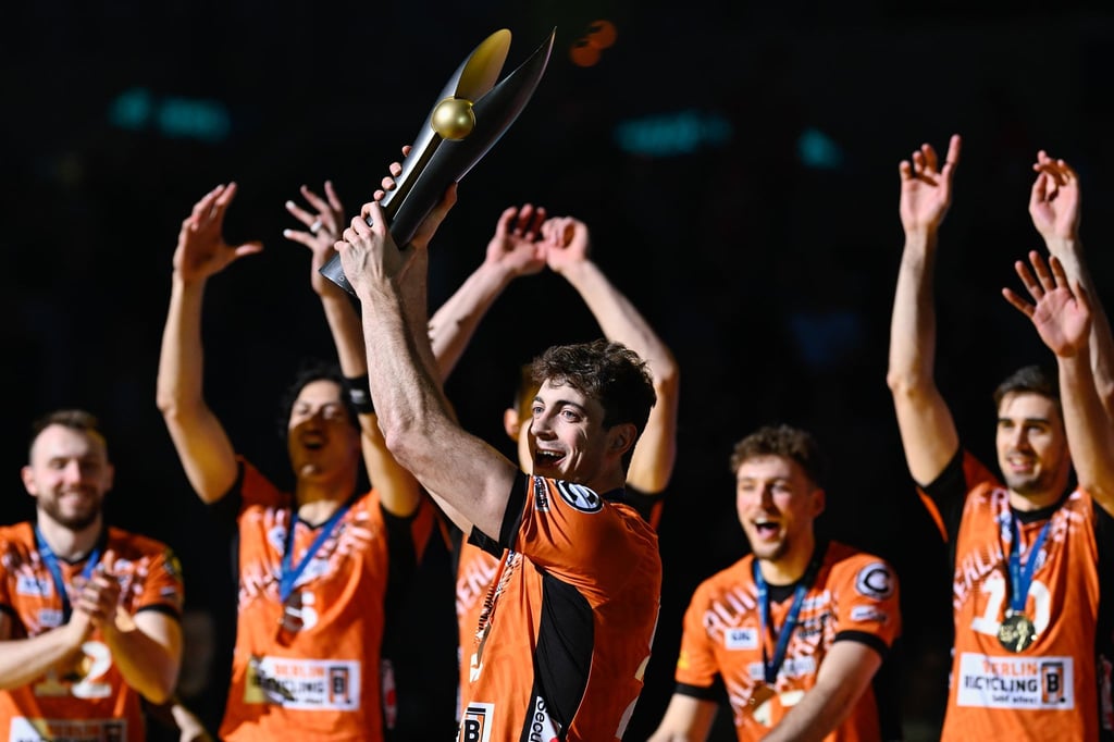 Feiernde Berlin Volleys