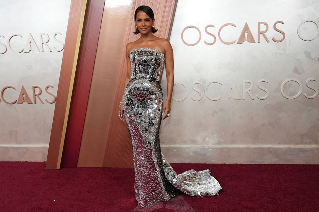 Halle Berry küsste Adrien Brody vor der Oscar-Verleihung auf den Mund.