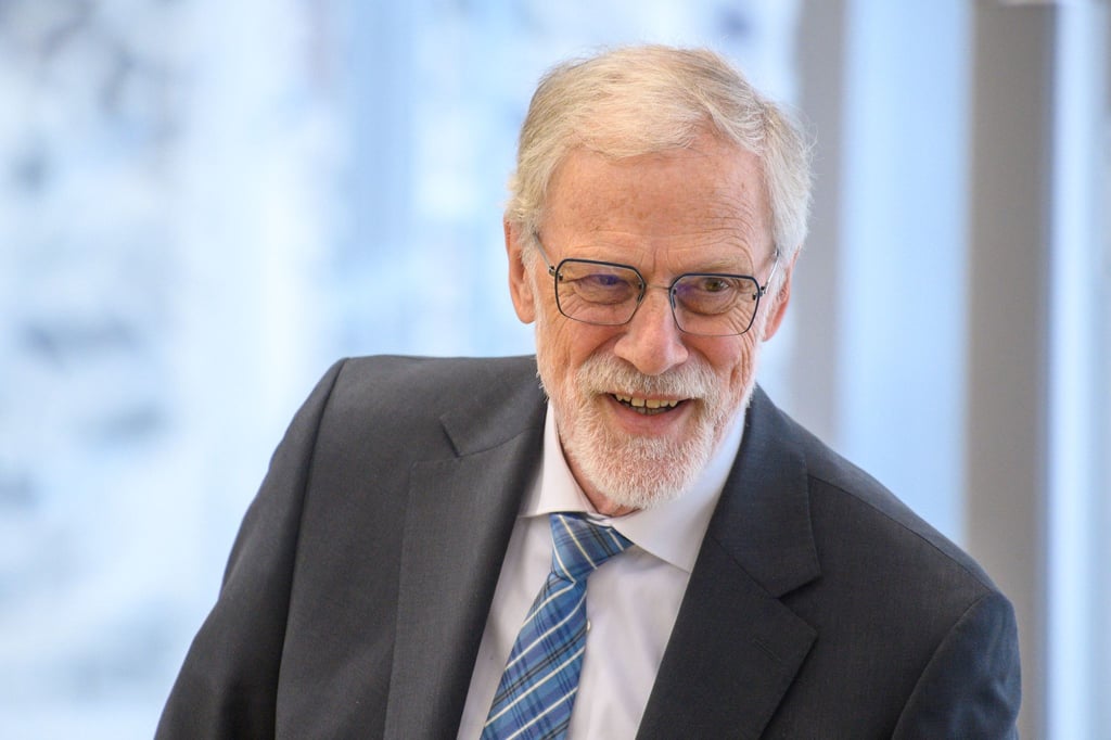 Die Forderung nach Gehaltskürzungen habe ihn "erstaunt", sagt Rainer Robra (CDU), Europa- und Kulturminister und Chef der Staatskanzlei. (Foto: