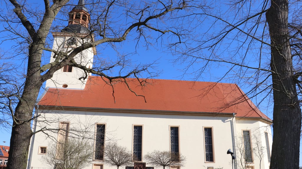 In der Kirche in Parey wird es künftig weniger planmäßige Gottesdienste geben. Gleiches gilt für Güsen.
