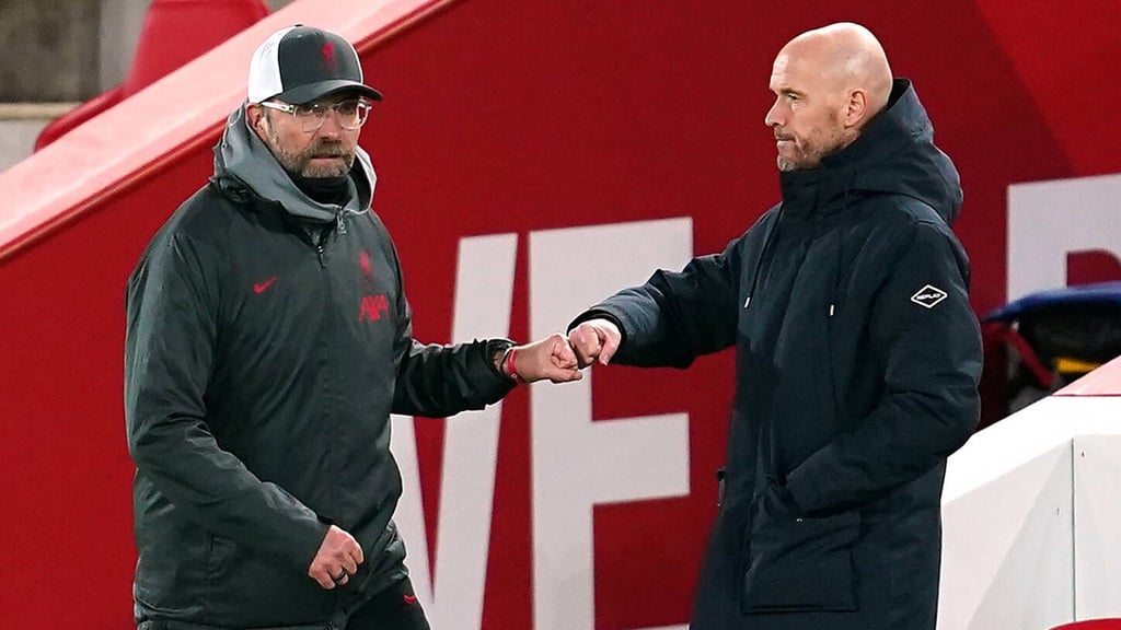 Jürgen Klopp zu seiner Zeit beim FC Liverpool, hier mit Erik ten Hag von Manchester United.