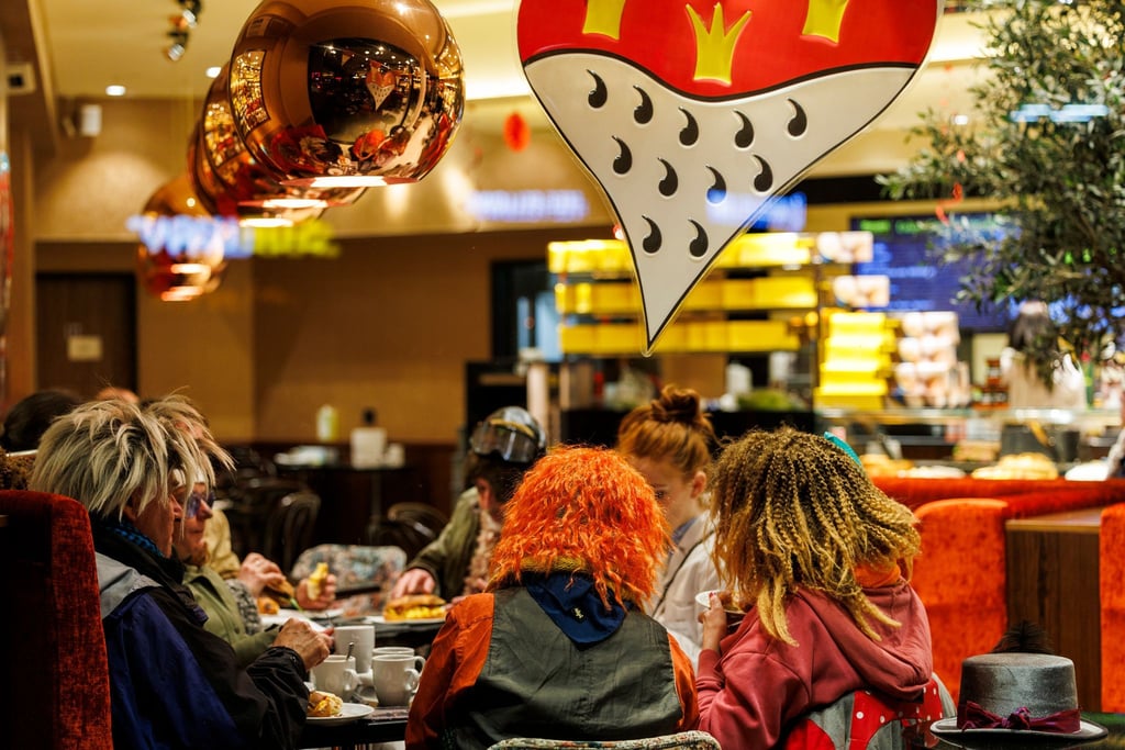 Nach Karneval beginnt für manche Menschen eine Fastenzeit bis Ostern.