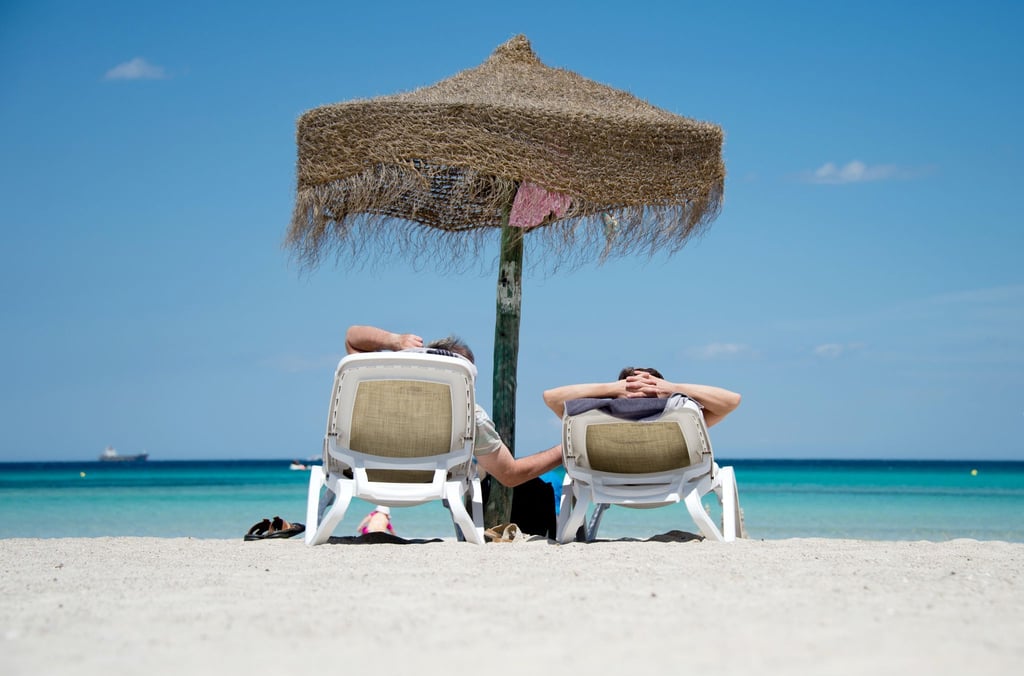 So schön, oder? Wer wenigstens zwischendurch die Hände vom Smartphone lässt, Ferienmomente nicht nur durch die Linse erlebt und via Bildschirm teilt, hat länger was vom Urlaub.