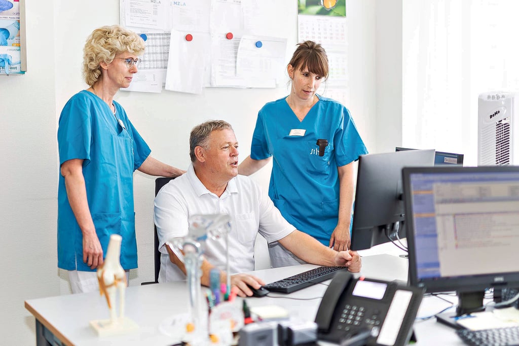 Dr. Andreas Pflug ist Facharzt für Orthopädie und Unfallchirurgie und Chefarzt der entsprechenden Klinik im SRH-Klinikum Zeitz.