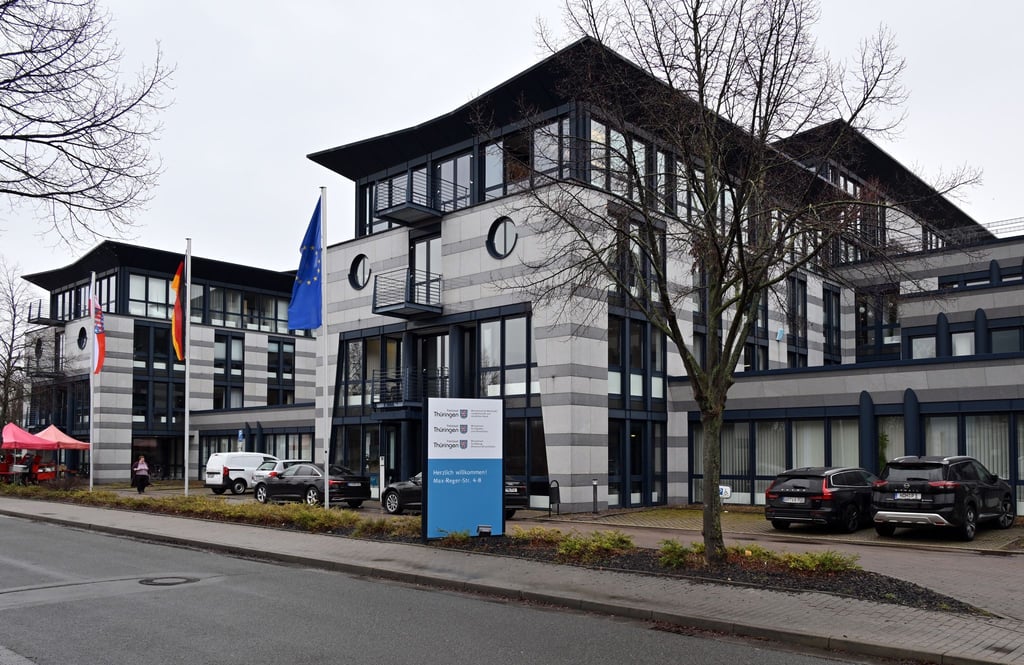 Nach Berichten über Gewalt an Schulen will das Bildungsministerium mit einer Dienstanweisung dem Schulpersonal mehr Handlungssicherheit im Umgang mit jeder Form von Gewalt ermöglichen. (Symbolbild)