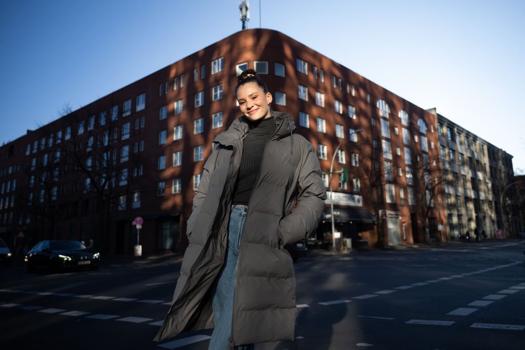 Model Betty Taube beichtet im Podcast „OKF - Ortskontrollfahrt“ ihre wilden Jugenderlebnisse.