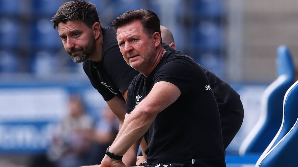 Gehen seit vielen Jahren einen gemeinsamen Weg: André Kilian (li.) und FCM-Cheftrainer Christian Titz.