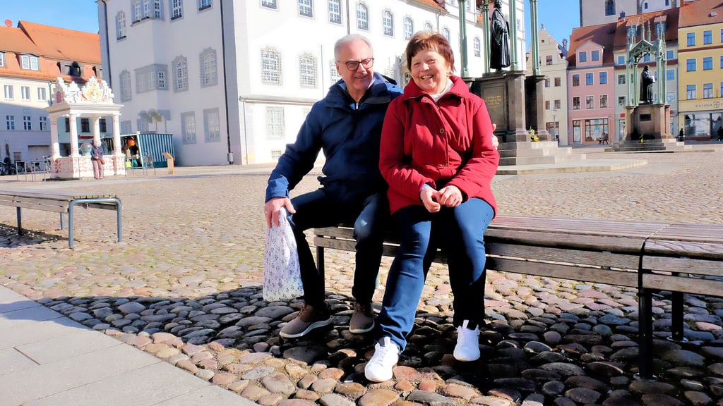 Ulrich und Gabriele Hoppe sind seit 47 Jahren verheiratet und teilen sich ihre Haushaltsaufgaben.