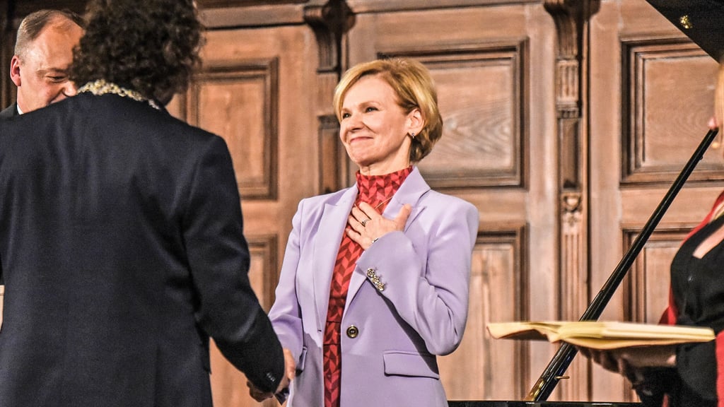 TV-Ärztin Dr. Globisch: „In aller Freundschaft“-Star Andrea Kathrin Loewig  wird Botschafterin der Merseburger Zaubersprüche