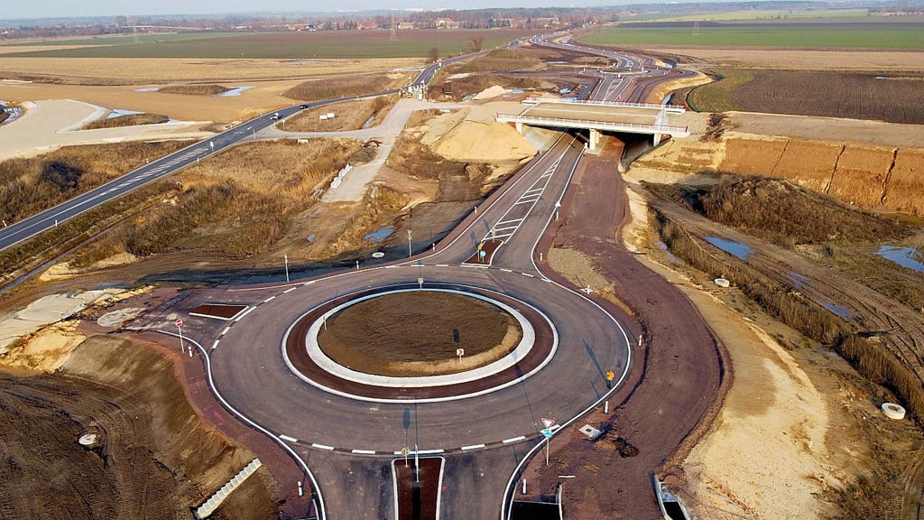 Die neue B188 zwischen Insel und Döbbelin, der zur A14-Auffahrt Stendal-Süd gehören wird. Wie geht es mit dem Bau der A14 weiter?