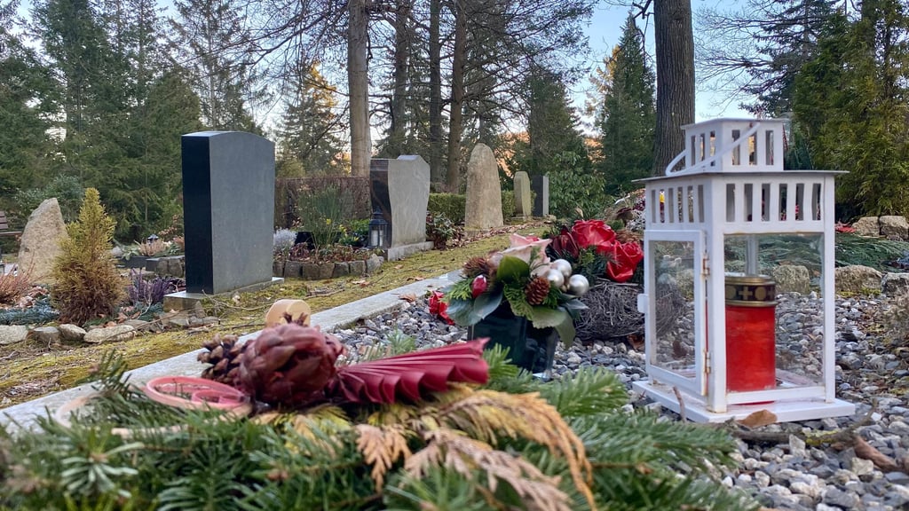 Wernigerodes Zentralfriedhof Am Eichberg gilt wegen seiner vielen Bäume und der Hanglage als besonders pflegeaufwendig.
